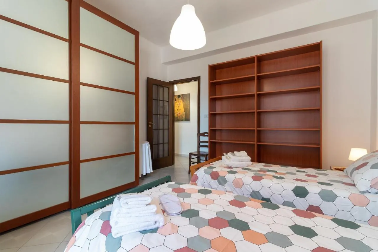 Chicca Casa Vacanze Bari 0*,  Italien